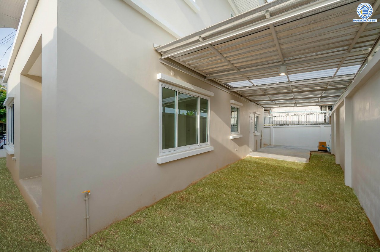 บ้านมือสองตกแต่งใหม่ โครงการ บ้านอาภา2 ปิ่นเกล้า-สวนผัก เนื้อที่ 57 ตร.ว. พื้นที่ใช้สอย 165.6 ตร.ม. ฟังก์ชัน 3 ห้องนอน 3 ห้องน้ำ จอดรถได้ 2 คัน บนทำเลเดินทางสะดวก เชื่อมต่อหลายเส้นทาง อาทิถนนกาญจนาภิเษก, ถนนนครอินทร์, ถนนราชพฤกษ์  ใกล้รถไฟฟ้าสายสีแดง "สถานีบางบำหรุ"